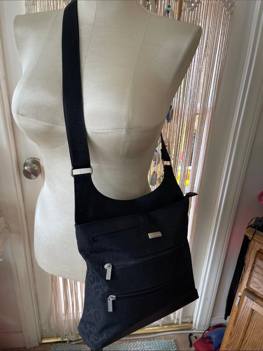 Baggallini Black Crossbody Messenger Bag with Silver Hardware